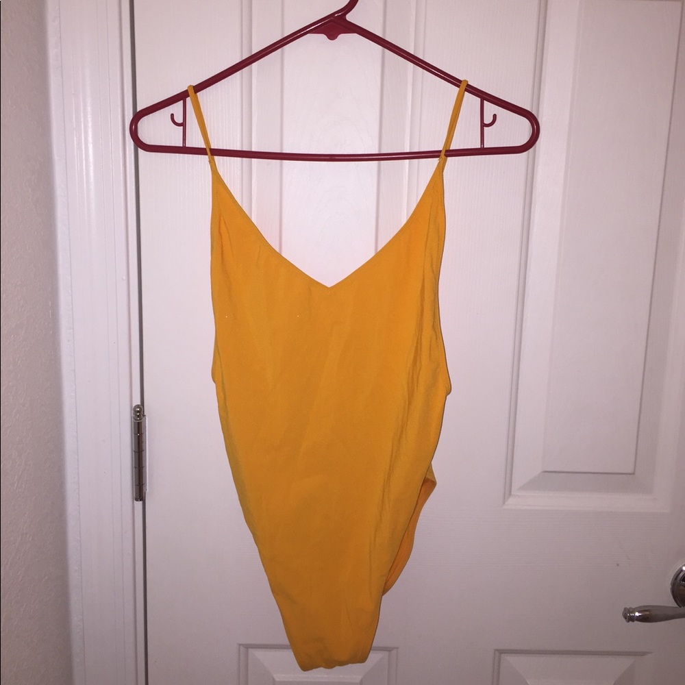 One piece H&M cheeky swimsuit